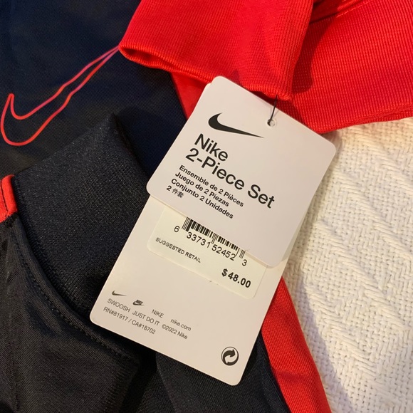Nike 2 piece track suit - Picture 2 of 7